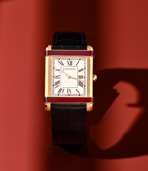 Classic Reappearance: Exploring the Fashion Charm of the Cartier Tank Series WGTA0204 Replica Watch